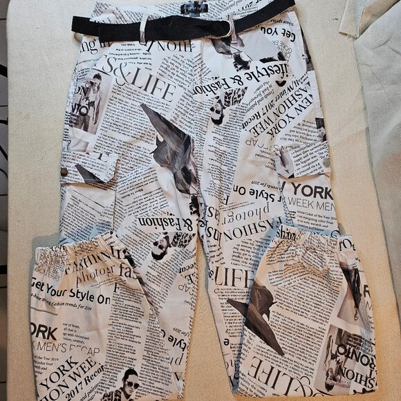 Streetwear Society Women's Newspaper Print Cargo Pants - L - Picture 1 of 7